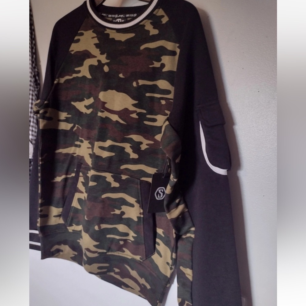 Switch Remarkable Women’s Limited Edition Pullover NWOT Size Large Adjustable - Picture 3 of 9